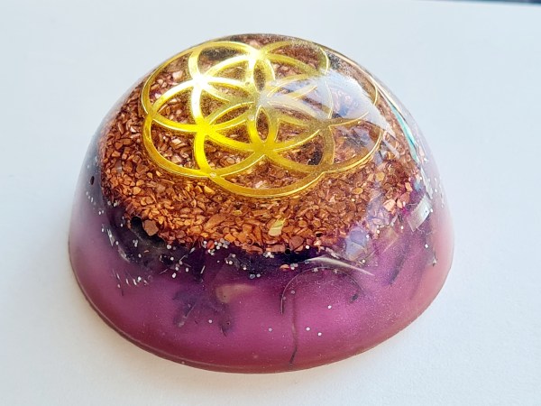 Orgonite dôme rose graine de vie